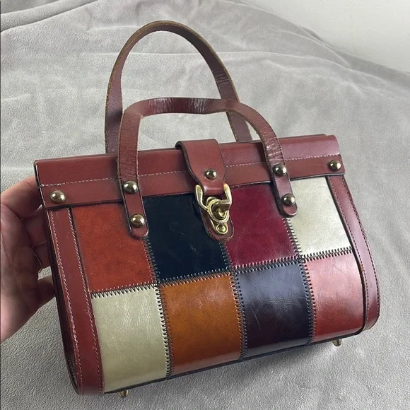Vintage Brown Satchel with Structured Design and Metal Accents - Picture 2 of 15